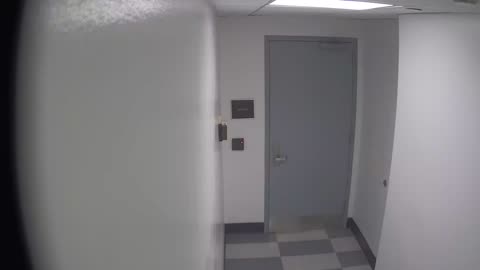 6141RHOBG1G101DStairwayLobbyEntry_2021-01-06_08h20min02s753ms.mp4