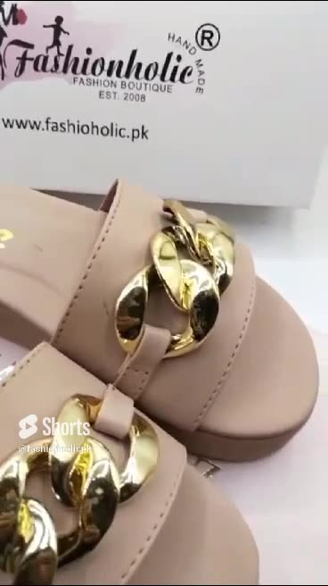 Ultimate Comfort: Unveiling the Luxury of UGG Slippers | Fashionholic #flipflopsforwomen#slippersugg