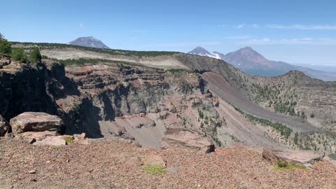 Central Oregon - Three Sisters Wilderness - Tam McArthur Rim Lookout - 4K