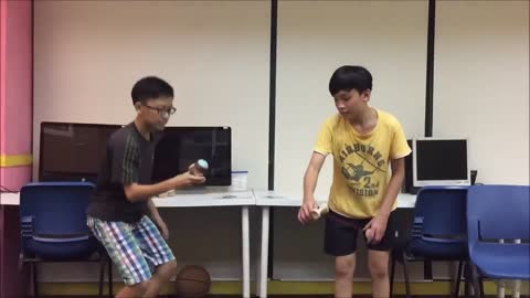 Kendama _5 Wow Wow Tricks by Tim _ Wai Hao at Kaki Bukit CC-Uu0vX0ruKl8