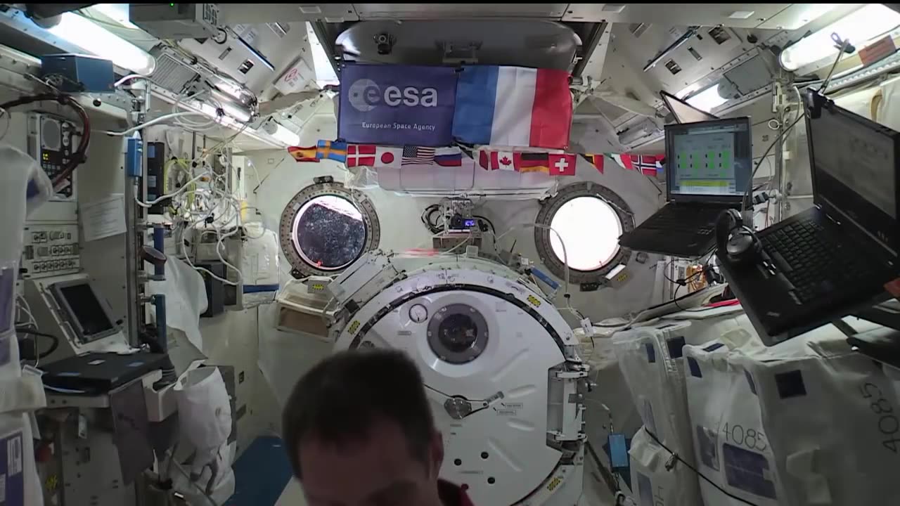 Station Crew Member Discusses Life in Space with French Media