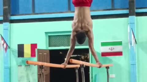 Handstand on parallel bar