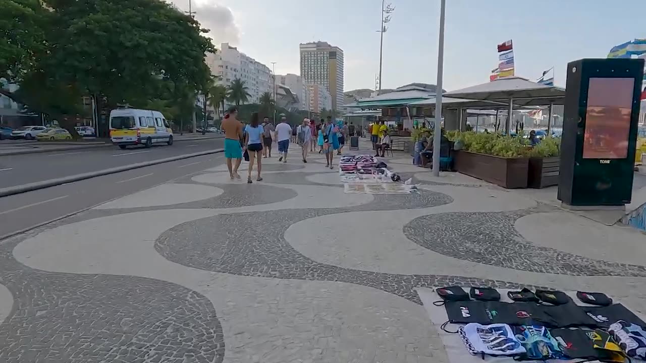 HRio de Janeiro _ CARNIVAL BRAZIL _ Copacabana Beach Walk