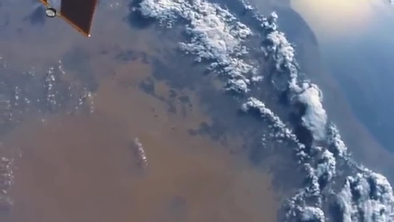 Astronaut's are repairing the space station