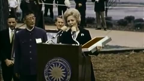 First Lady Pat Nixon welcomes pandas to the National Zoo