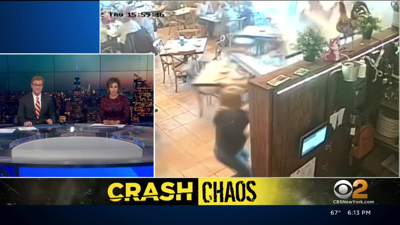 Caught on camera_ Vehicle crashes into Yorktown restaurant_1