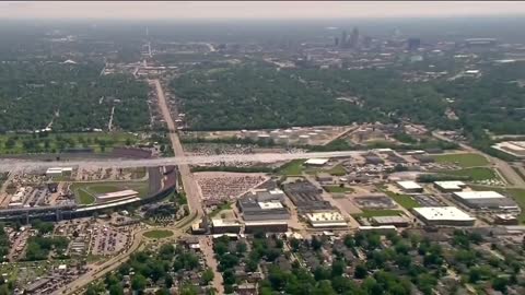 Incredible job by the U.S. Air Force Thunderbirds on the Indy 500 flyover! Video courtesy of NBC