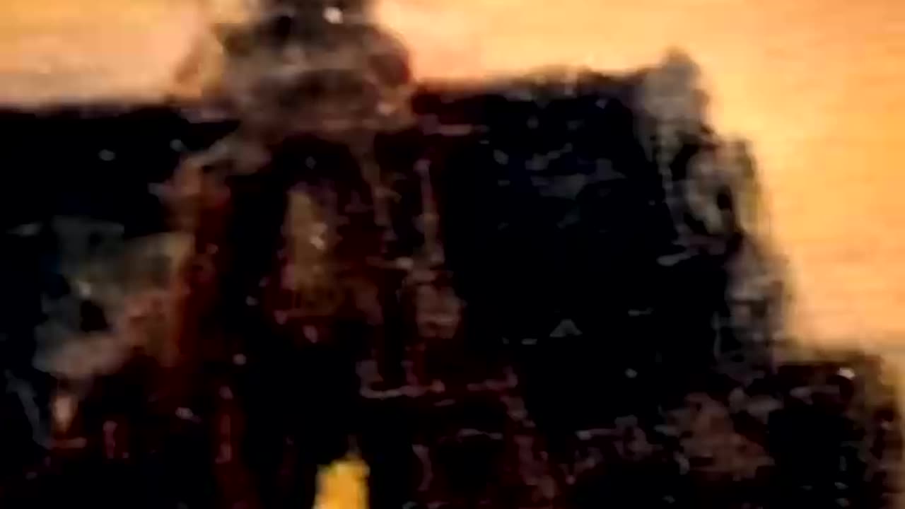 Sherlock tells a painting is fake in 10 seconds