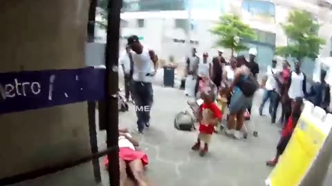 Women gets tazed infornt of her children