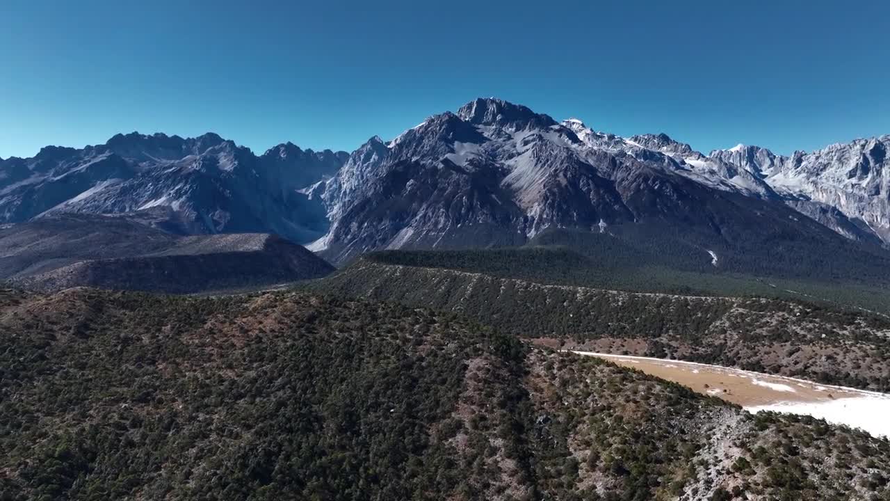 Jade Dragon Snow Mountain in winter