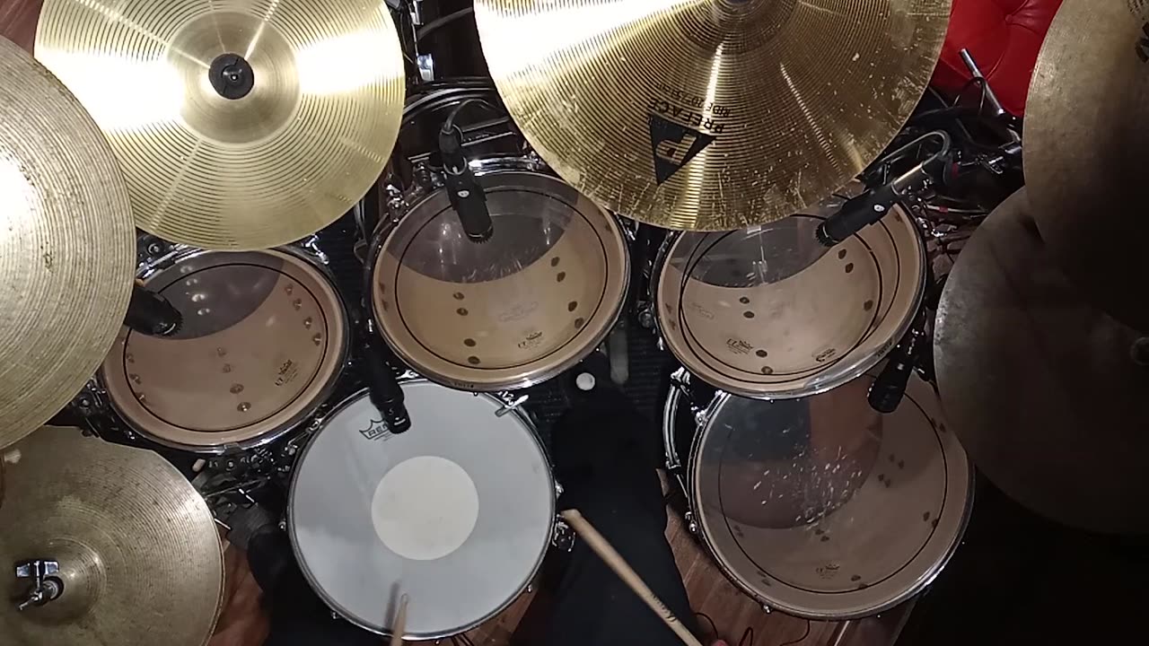 Matt MQ - Having fun with drums