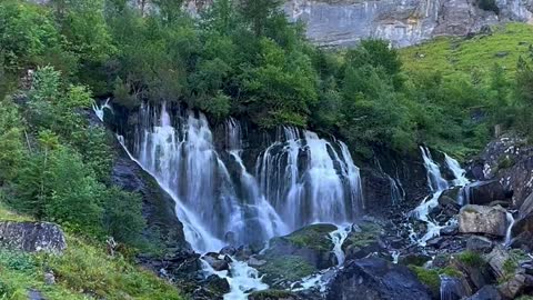 Wonders of nature.. 📍SIMMENFÄLLE🇨🇭