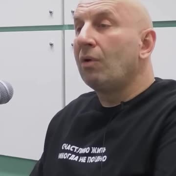 Отец четырёх детей, Сатья Дас снова отвечает на вопросы на своих лекциях.