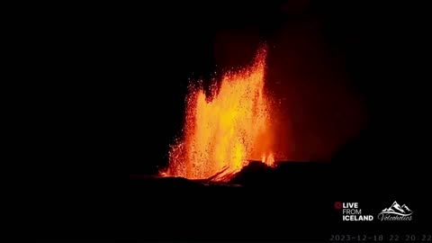 Iceland Volcano Erupts. The exact moment caught on camera.