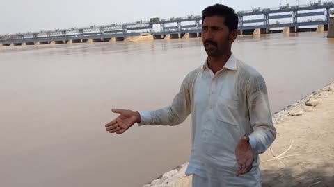 Very High flood at Sulemanki today in Satlujدریائے ستلج میں ریلا سلیمانکی پر بہت اونچے درجےکاسیلاب