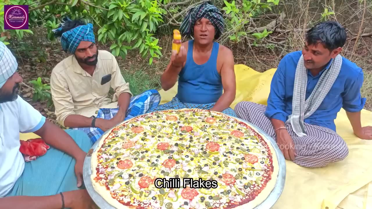 HULK SIZE VEG PIZZA