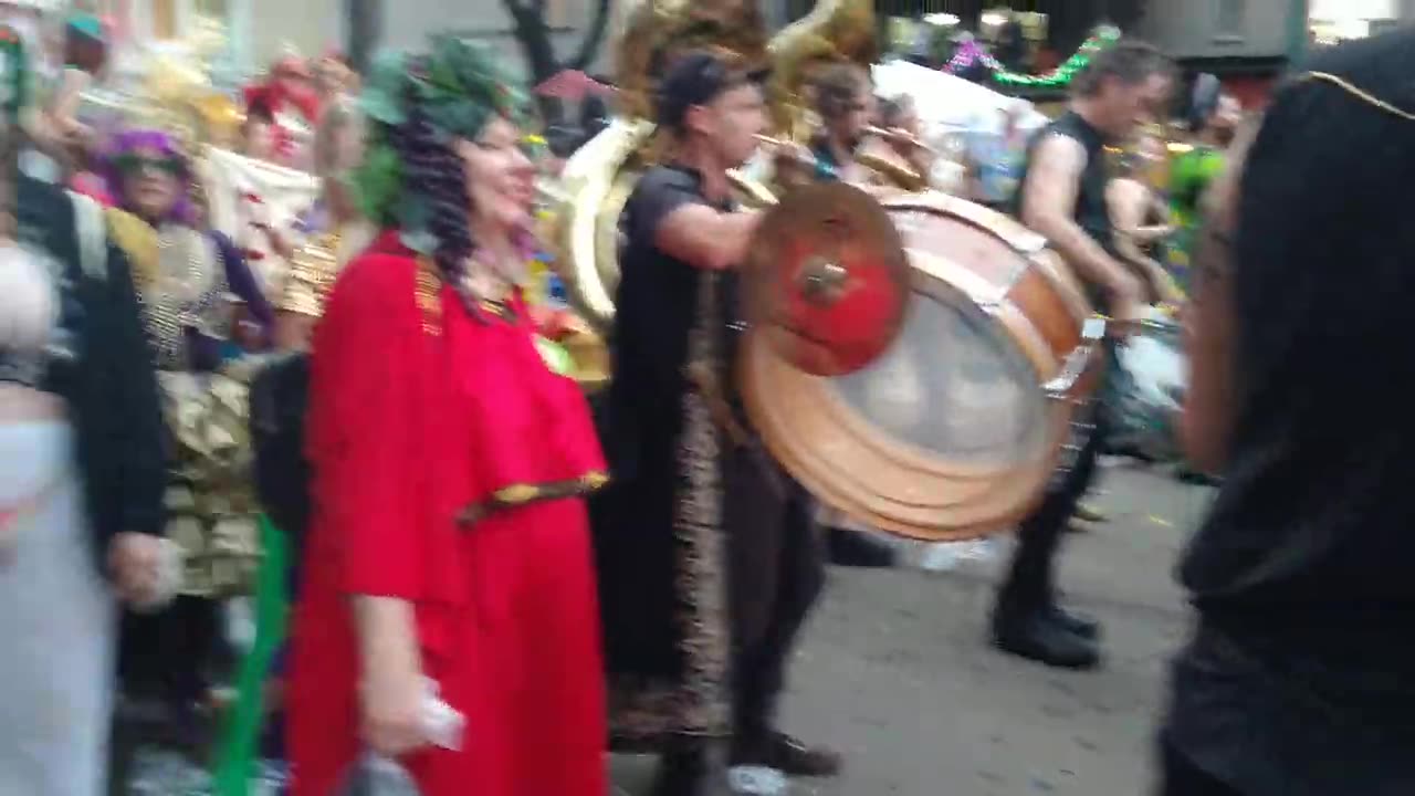 Dicscord and Box of Wine Social Clubs