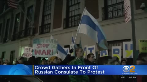 Crowd gathers in front of Russian Consulate to protest war