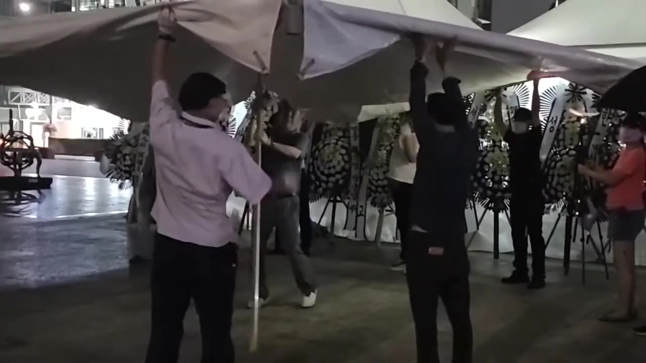 20200726_V3_S03(G0U7tjV7VlM)경찰의 방해를 똟고 애국시민들이 합심하여 직접 설치한 백선엽 장군 분향소 텐트