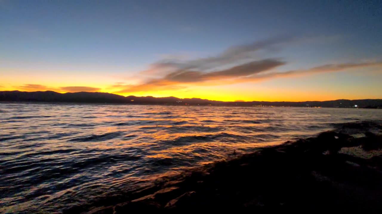 The evening by the Erhai Sea is really too healing