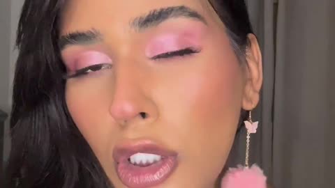 Brazilian tgirl so tall and incredible