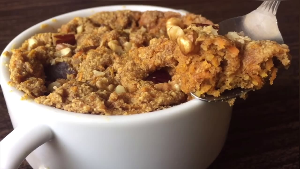 Healthy Carrot Mug Cake!