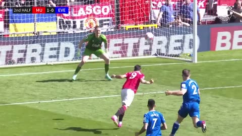 BACK-TO-BACK WINS AT OLD TRAFFORD 💥 | Man Utd 2-0 Everton | Highlights