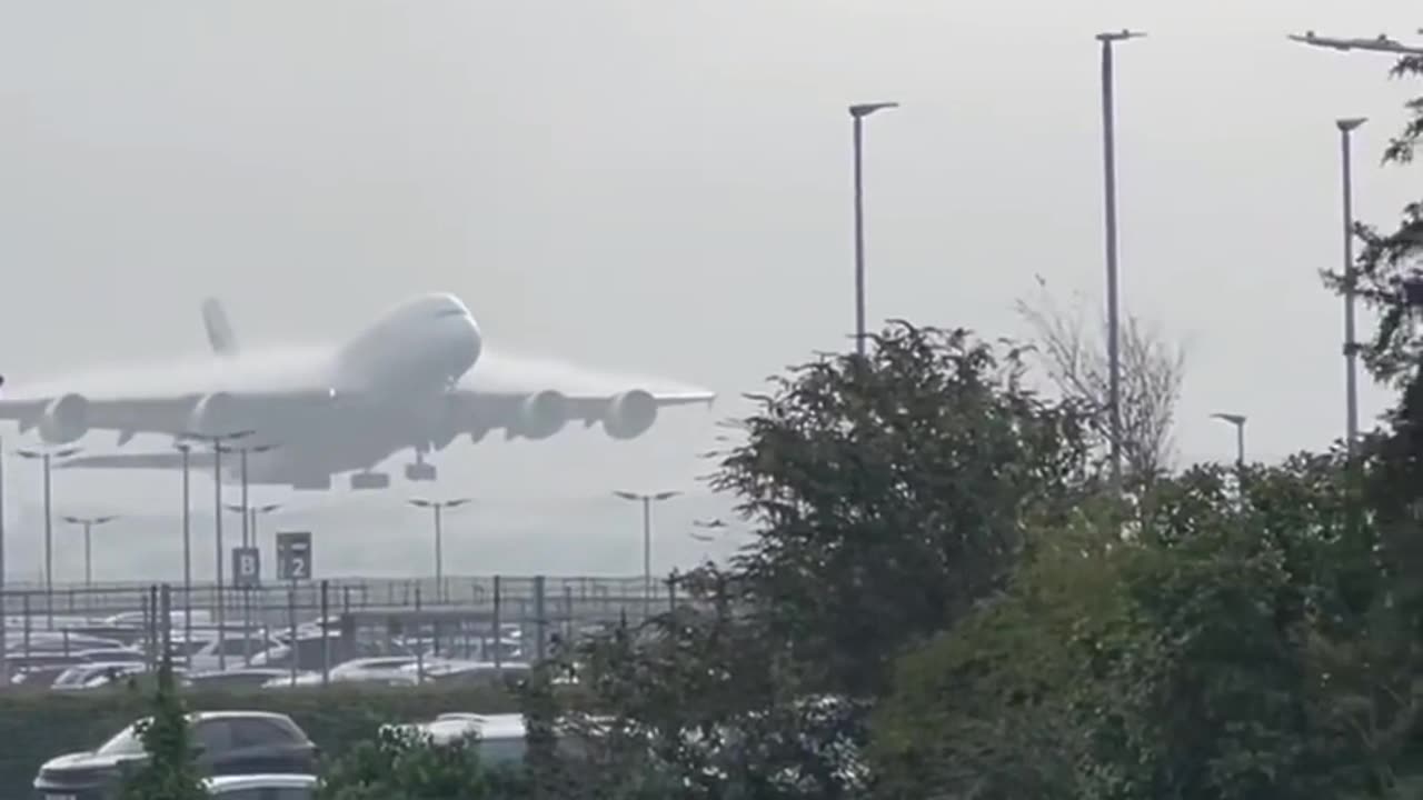 Take off, disappearing in the clouds, crazy, incredible, viral 🛫🛫🛫🛫🛫