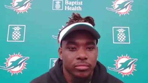 Aaron Brewer meets with the media | Miami Dolphins