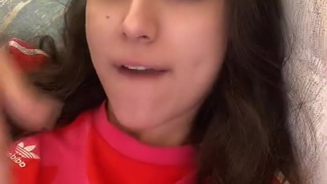 were shown to the best advantage. Her fa