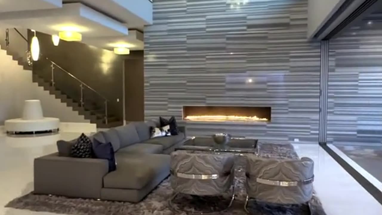 Can you guess the price of this stunning modern house in Las Vegas? 💰💸