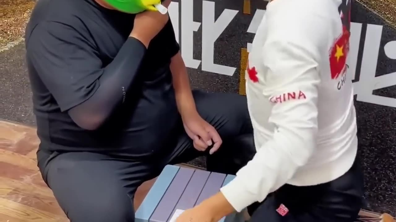 Blind guessing challenge to promote friendship mini_game , win is not neccesarily win