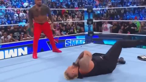 Roman Riegns vs solo sikao