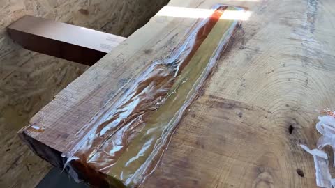 DIY table made of old logs.Zelkova is 407 years old.