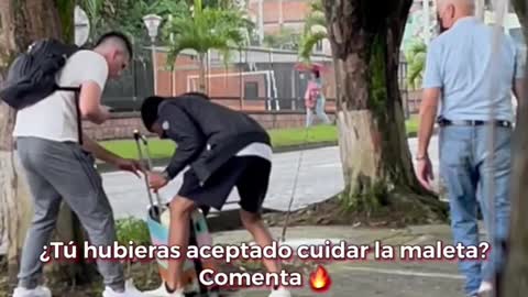 ajajja muy random