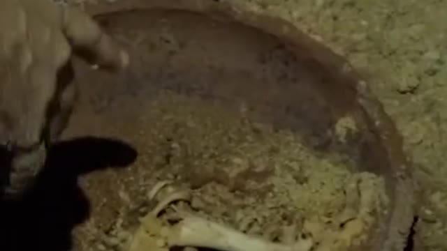 Hidden Tomb FoundBeneath Popular IsraeliBeach