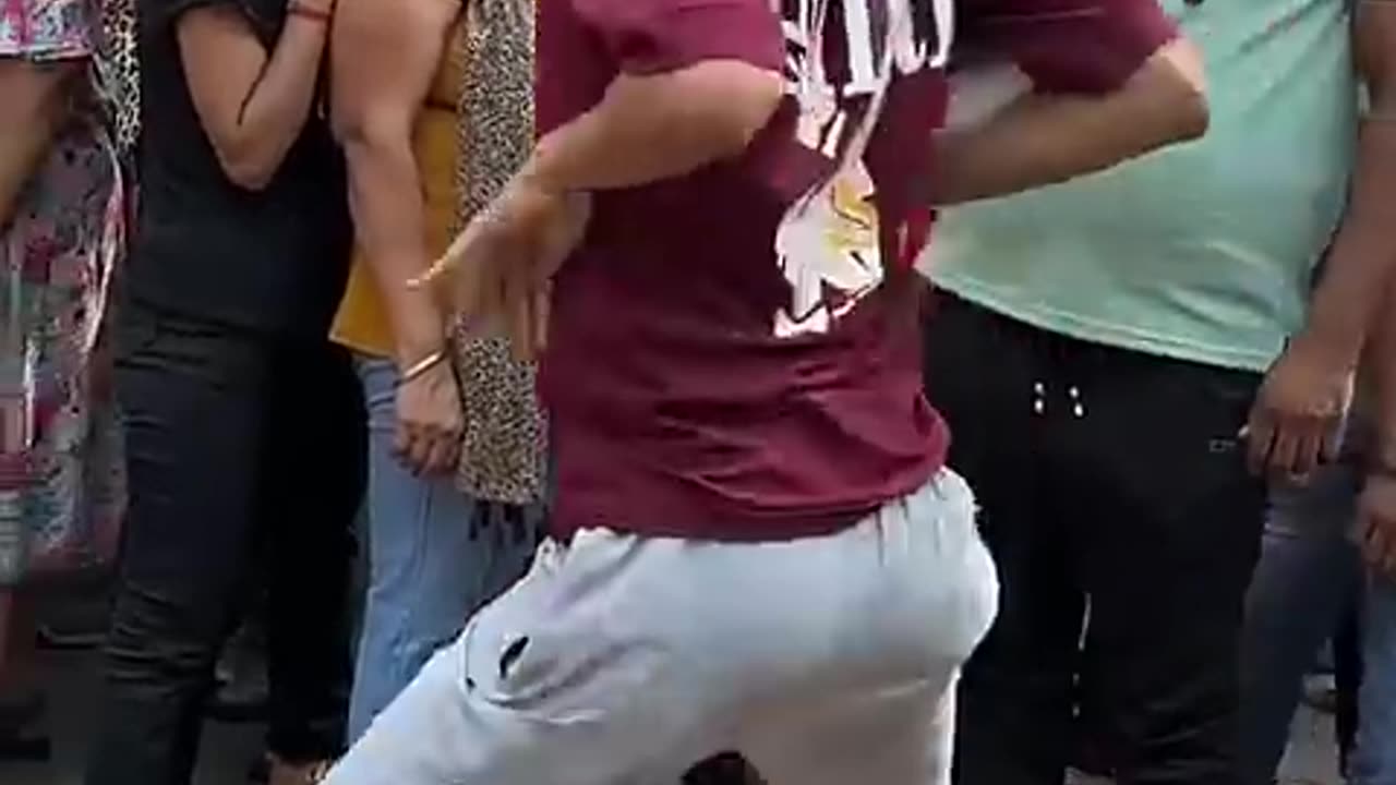 Aa a re pritam pyare crazy dance