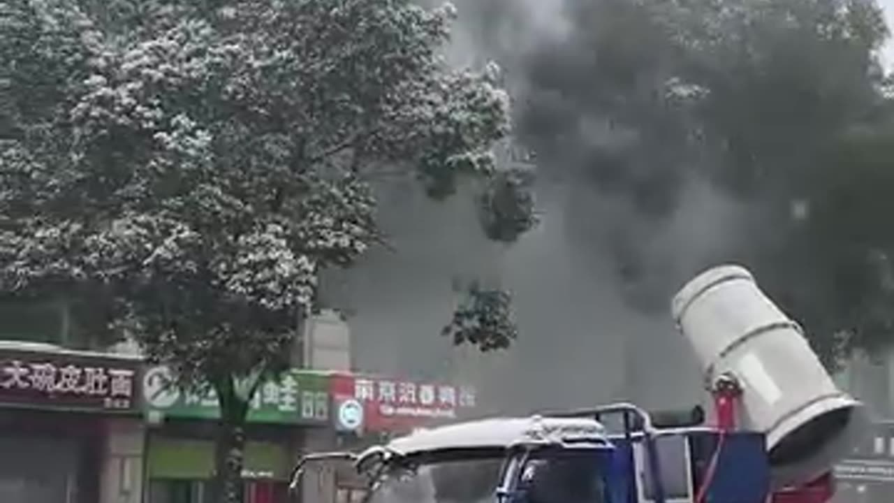 How they get snow out of the street in China