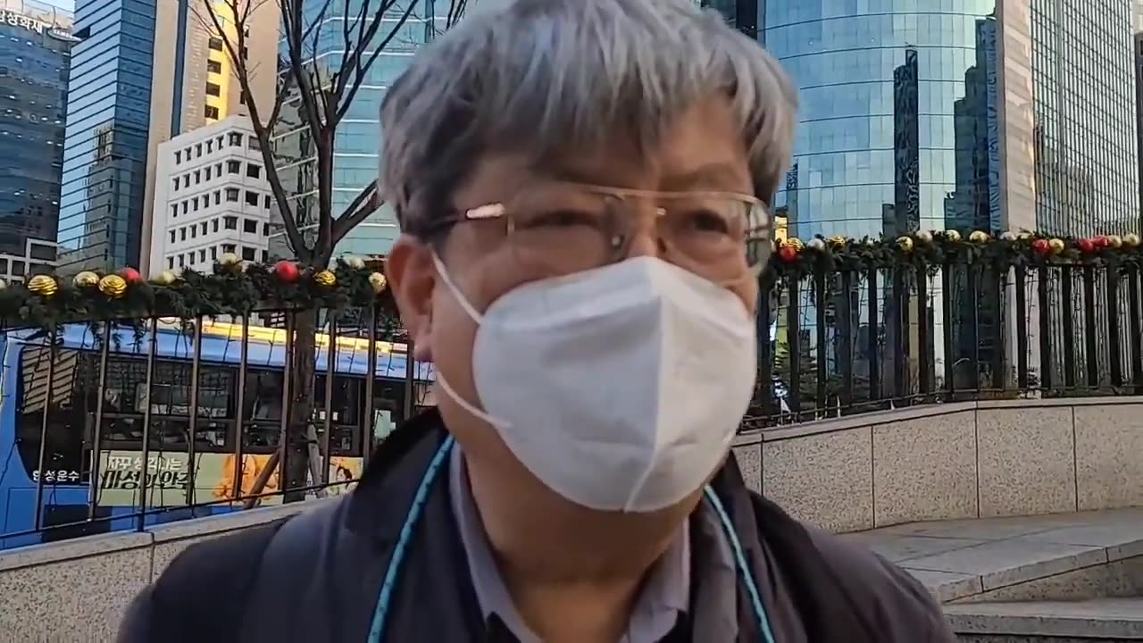 20201202_V3_S02(NR3Y23jWuoY)젊은이는 걱정없나_ 느끼고는 있지만 관심은 . 강남역에서