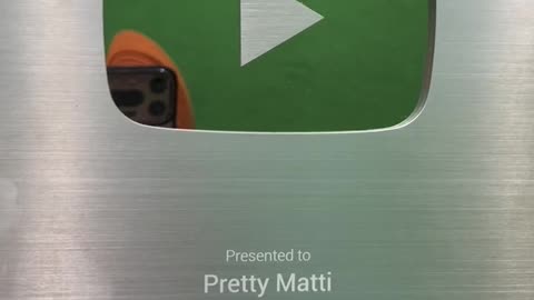 Silver play button aa gia ik hor