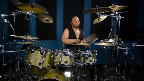 Michael Jackson's Drummer Jonathan Moffett Performs 'Smooth Criminal'