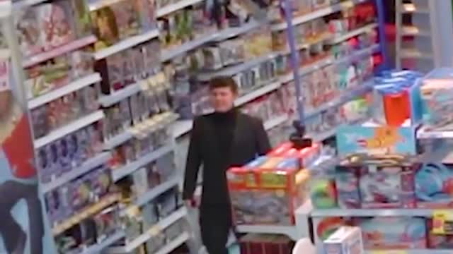 INVADIMOS UMA LOJA DE BRINQUEDOS