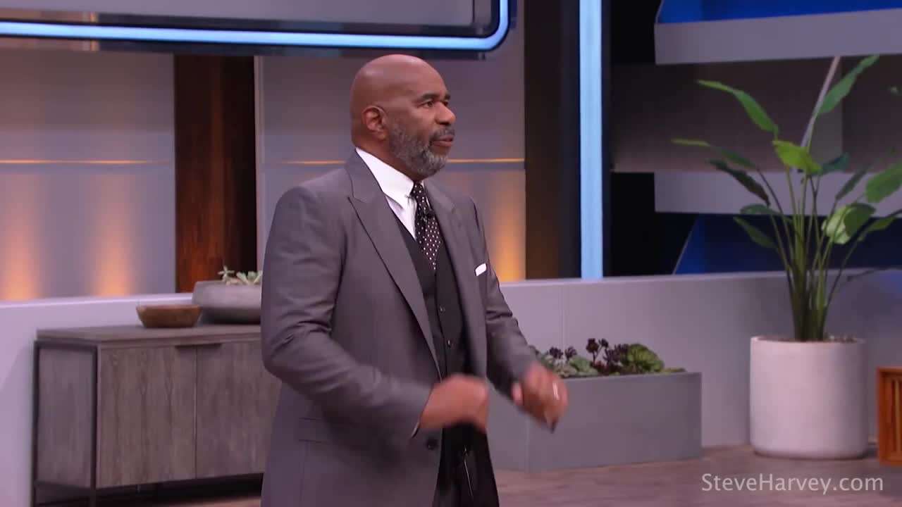 RICH PEOPLE DON'T SLEEP 8 HOURS - Steve Harvey