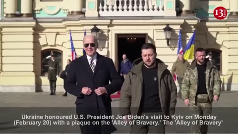 Biden receives plaque on Ukraine's 'Alley of Bravery' upon Kyiv visit