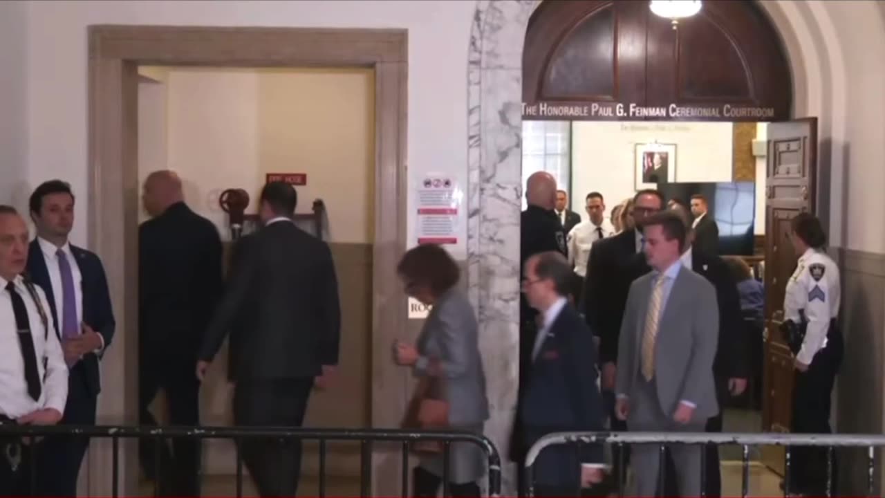 45 Doesn't Speak to the Media in New York ! - Zip A Lip