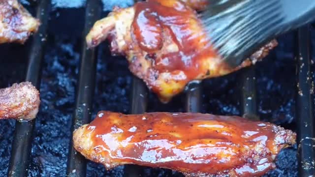 Crispy Skin BBQ Wings #wings #chickenwings #wingwednesday #bbqwings #FomotionalFinds