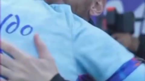 Ronaldo hug with messi