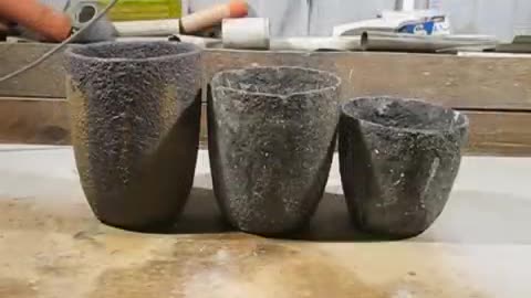 Crucibles for cast iron melting
