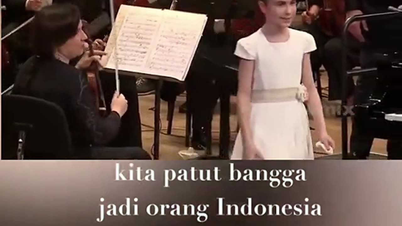 Pemain piano kecil