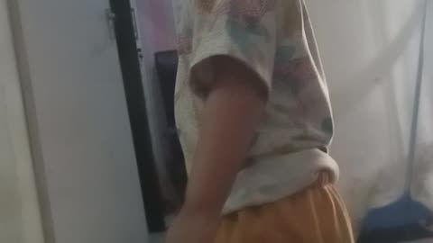 Serunya Fakhri Belajar Sambil Bernyanyi